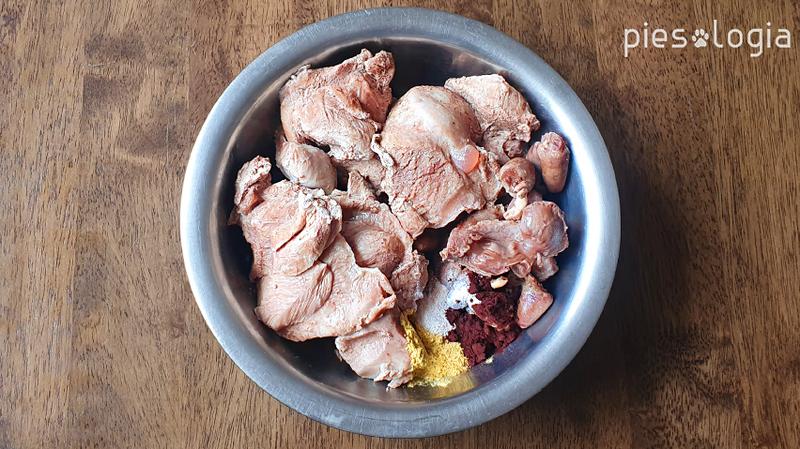 Jak prawidłowo gotować mięso dla psa, aby było zdrowe i bezpieczne?