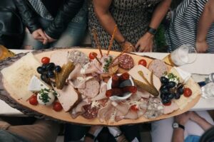 Dlaczego ser camembert jest szkodliwy dla Twojego psa? Odkryj niebezpieczne skutki uboczne