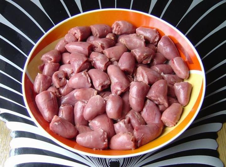 Najczęstsze błędy przy podawaniu serc drobiowych